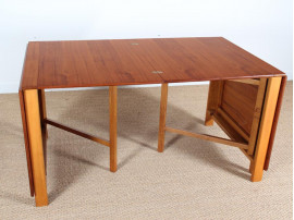 Table console scandinave pliante modèle Maria en teck. 10 pers.