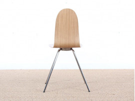 Tongue chair by Arne Jacobsen, new releases. 