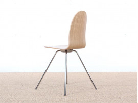 Tongue chair by Arne Jacobsen, new releases. 