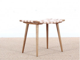 tabouret repose ou pied scandinave en cuir