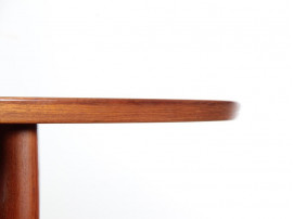 Scandinavian dining table in Rio rosewood 