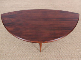 Danish mid-century modern coffe table in Rio rosewood by Johannes Andersen