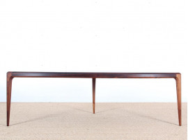 Danish mid-century modern coffe table in Rio rosewood by Johannes Andersen