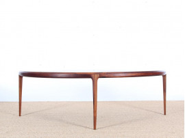 Danish mid-century modern coffe table in Rio rosewood by Johannes Andersen