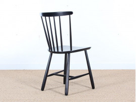 Suite de 6 chaises Nesto en être teinté noir