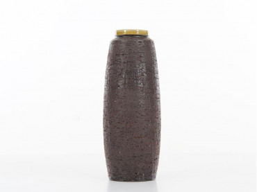 Vase en céramique scandinave marron à col jaune