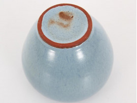 Petit vase en céramique scandinave bleu clair