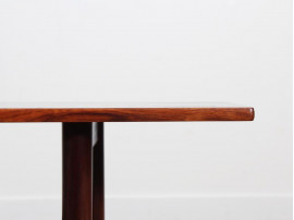 Table basse scandinave en palissandre de Rio.