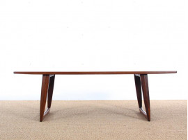 Grande table basse scandinave en palissandre de Rio.