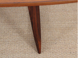 Mid-Century  modern large  coffe table in Rio rosewood with sledge legs.