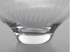 Mid-Century  modern  glass bowl by Vicke Lindstrand for Orrefors