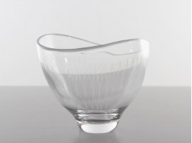 Mid-Century  modern  glass bowl by Vicke Lindstrand for Orrefors