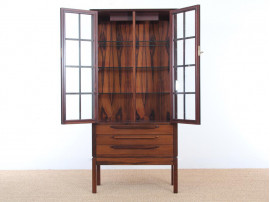 Mid-Century Modern Danish vitrine in rosewood. 