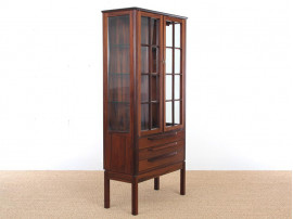 Mid-Century Modern Danish vitrine in rosewood. 