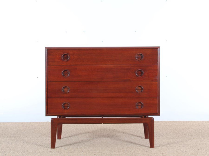 Mid-Century Modern Danish chest of drawers in teak by Arne Hovmand-Olsen 