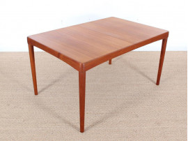 Mid-Century Modern danish extendable dining table in teak by H.W. Klein, 6/8 seats