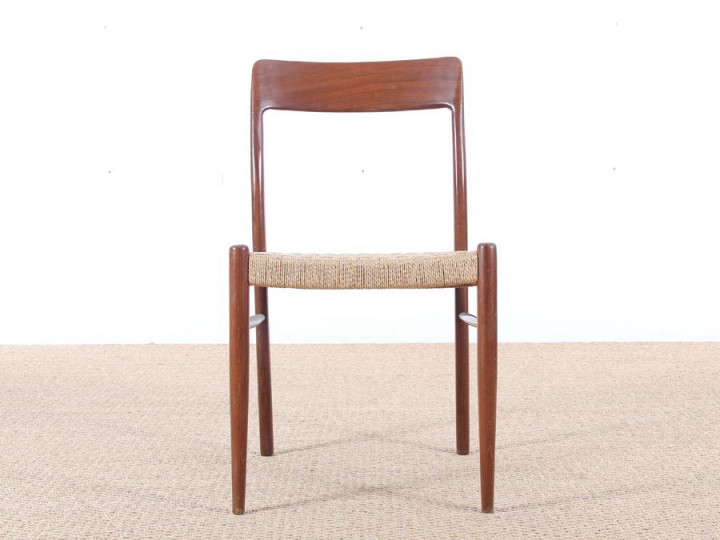 Mid-Century Modern Danish set of 4 chairs in teak and cord