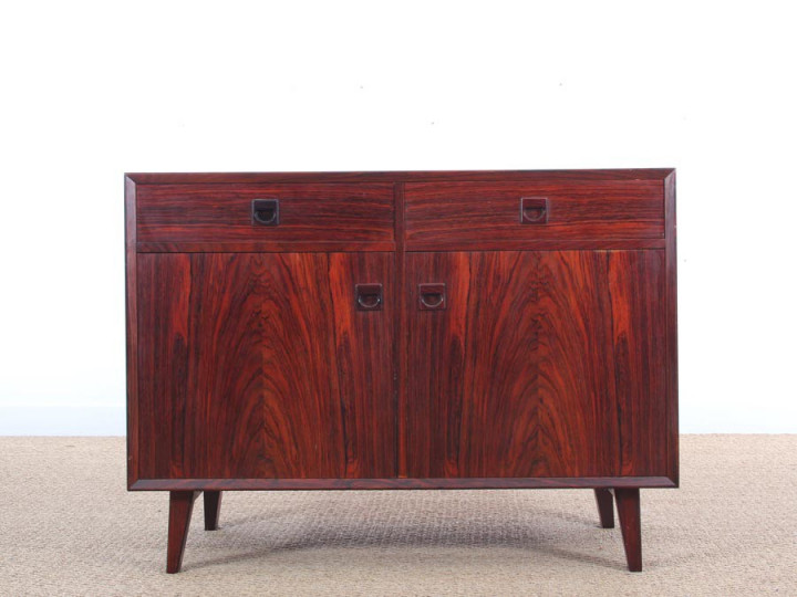 Mid-Century  modern  side board in Rio rosewood by Poul Hundevad