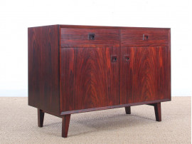 Mid-Century  modern  side board in Rio rosewood by Poul Hundevad