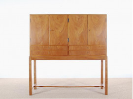 Cabinet scandinave  en orme