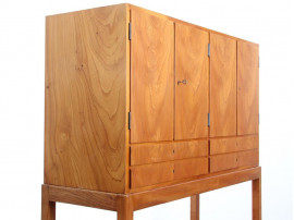 Cabinet scandinave  en orme