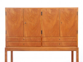 Cabinet scandinave  en orme