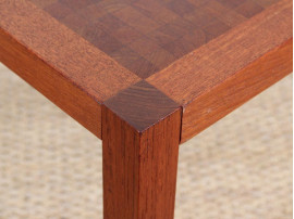 Paire de tables basses scandinaves carrées en marqueterie