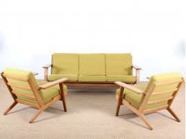 Mid century modern pair of armchairs model GE 290 by Hans Wegner for Getama. 