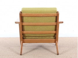 Mid century modern pair of armchairs model GE 290 by Hans Wegner for Getama. 