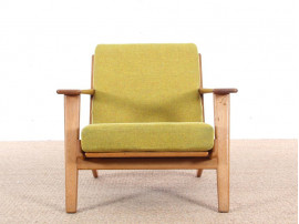 Mid century modern pair of armchairs model GE 290 by Hans Wegner for Getama. 