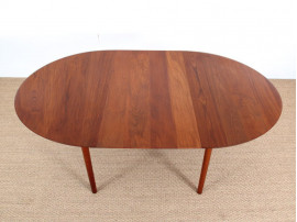 Table de repas scandinave en teck massif modèle 311