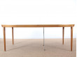 Mid-Century  modern  round dining table in oak by Erik Riisager-Hansen 4/10 seats.