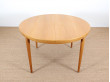 Mid-Century  modern  round dining table in oak by Erik Riisager-Hansen 4/10 seats.