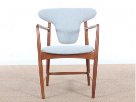 Fauteuil scandinave en acajou. 