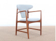 Fauteuil scandinave en acajou. 