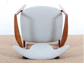 Fauteuil scandinave en acajou. 