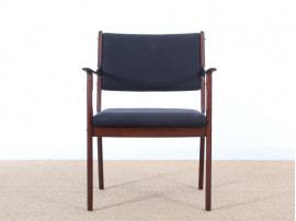 Mid-Century  modern  pair of arm chairs in mahogany model PJ-412 by Ole Wanscher