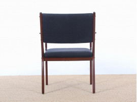 Mid-Century  modern  pair of arm chairs in mahogany model PJ-412 by Ole Wanscher