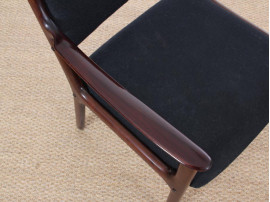 Mid-Century  modern  pair of arm chairs in mahogany model PJ-412 by Ole Wanscher