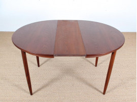 mid century danish round dining table 4/6 seats in teak