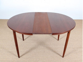 Table de repas scandinave ronde en teck 4/6 pers.  