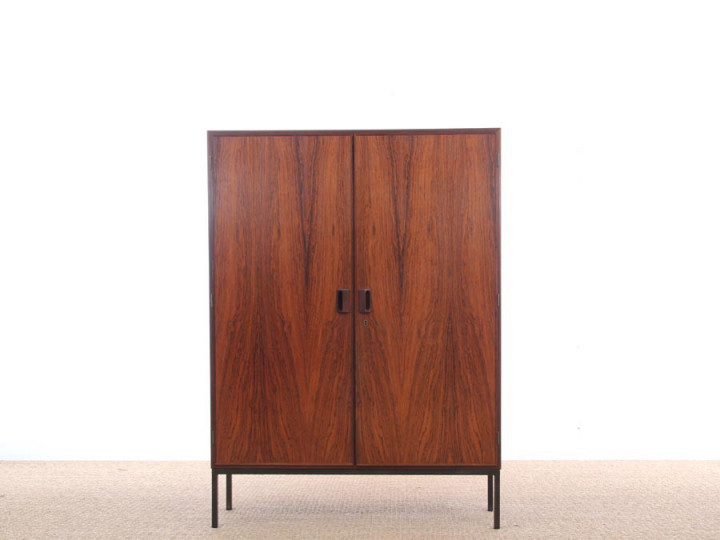 Mid-Century Modern scandinavian cabinet in Rio rosewood by Borge Mogensen