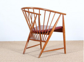 Fauteuil scandinave à barreaux