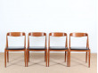 Suite de 4 chaises scandinaves en teck.