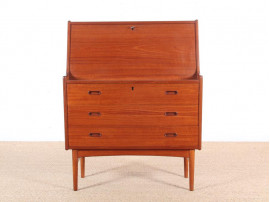 Mid-Century Modern scandinavian secretary in teak by Arne Wahl Iversen.