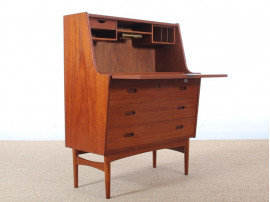 Mid-Century Modern scandinavian secretary in teak by Arne Wahl Iversen.