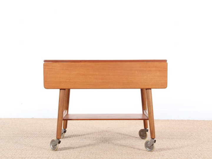 Table scandinave d'appoint à roulette et rabas 