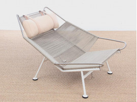 Lounge chair Flag Halyard PP 225 by Hans Wegner new edition