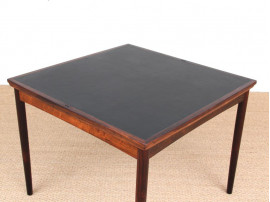 table carrée scandinave en palissandre à rallonges et plateau reversible.
