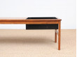 Table basse ou banc scandinave en noyer avec jardinere  